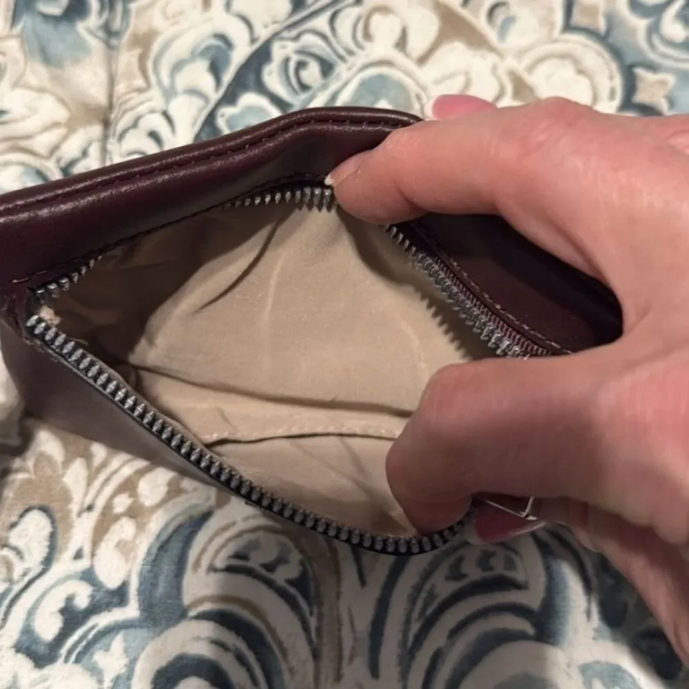Nine West White and Tan Women's Bag FREE WRISTLET!